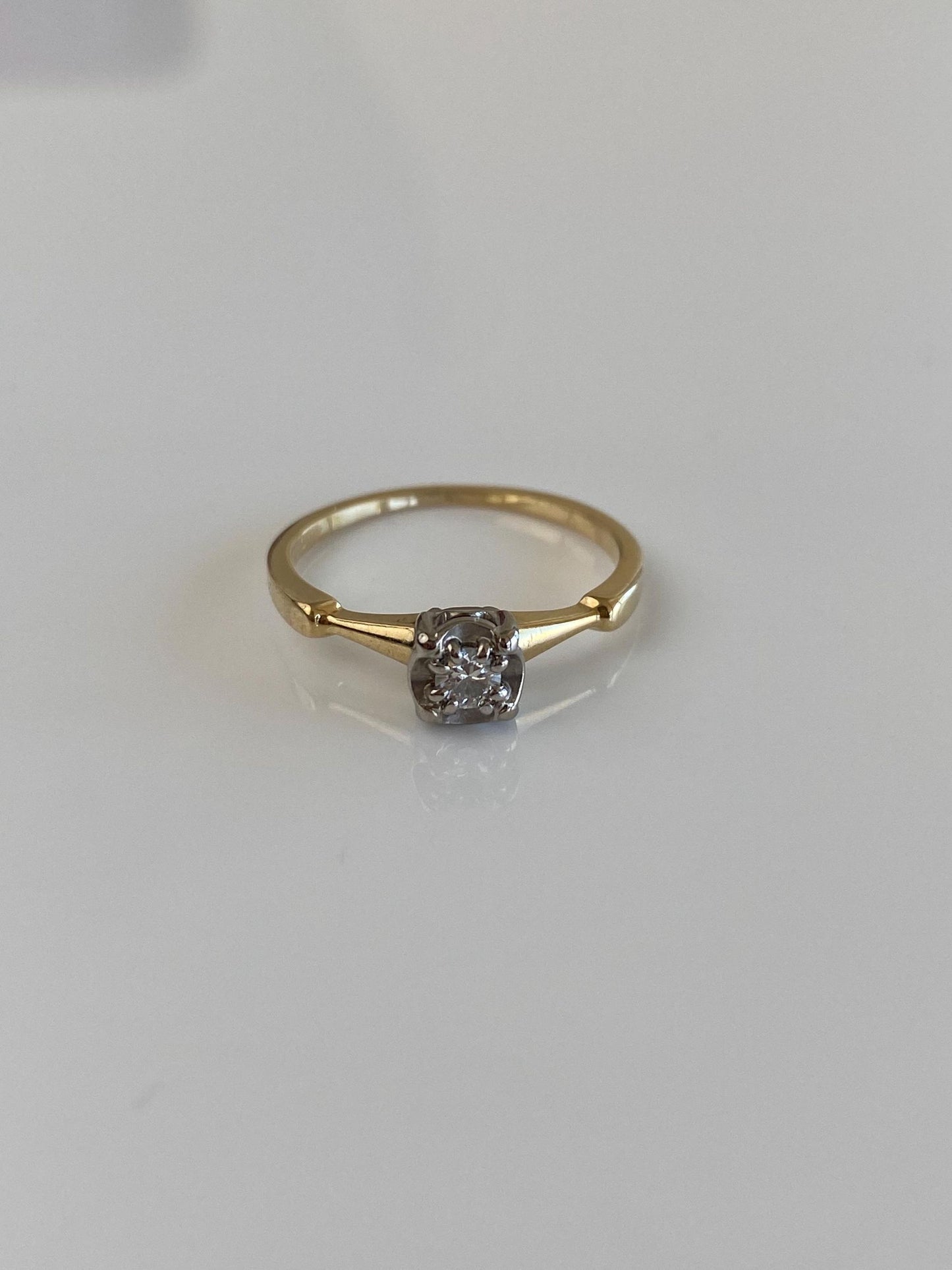 Vintage Solid 14k White & Yellow Gold Diamond Ring - Size 5.25