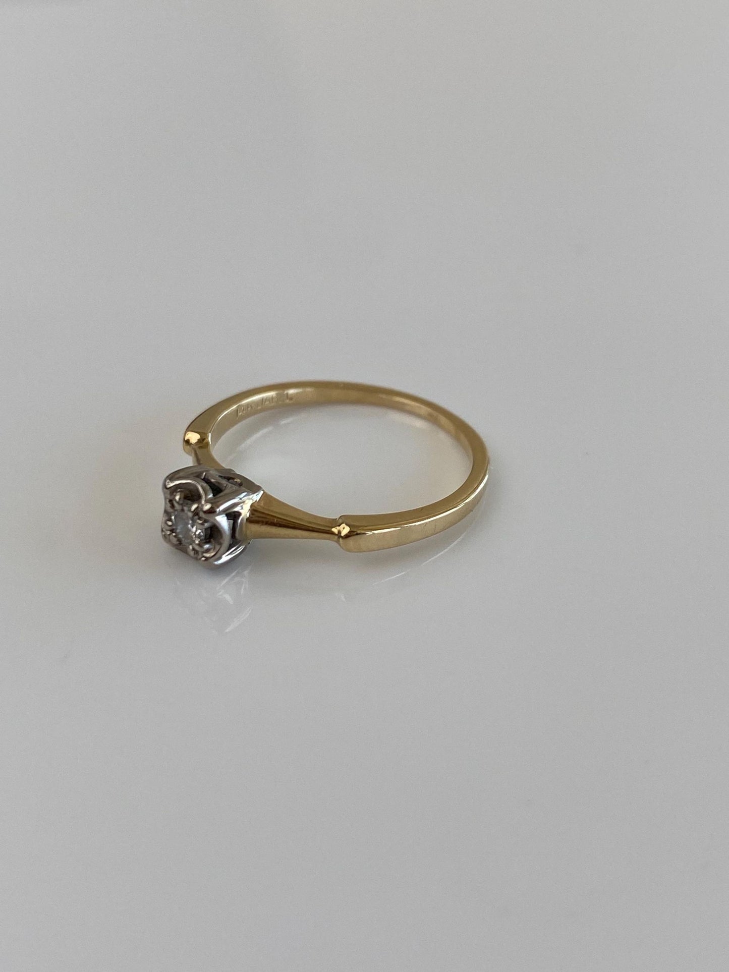 Vintage Solid 14k White & Yellow Gold Diamond Ring - Size 5.25