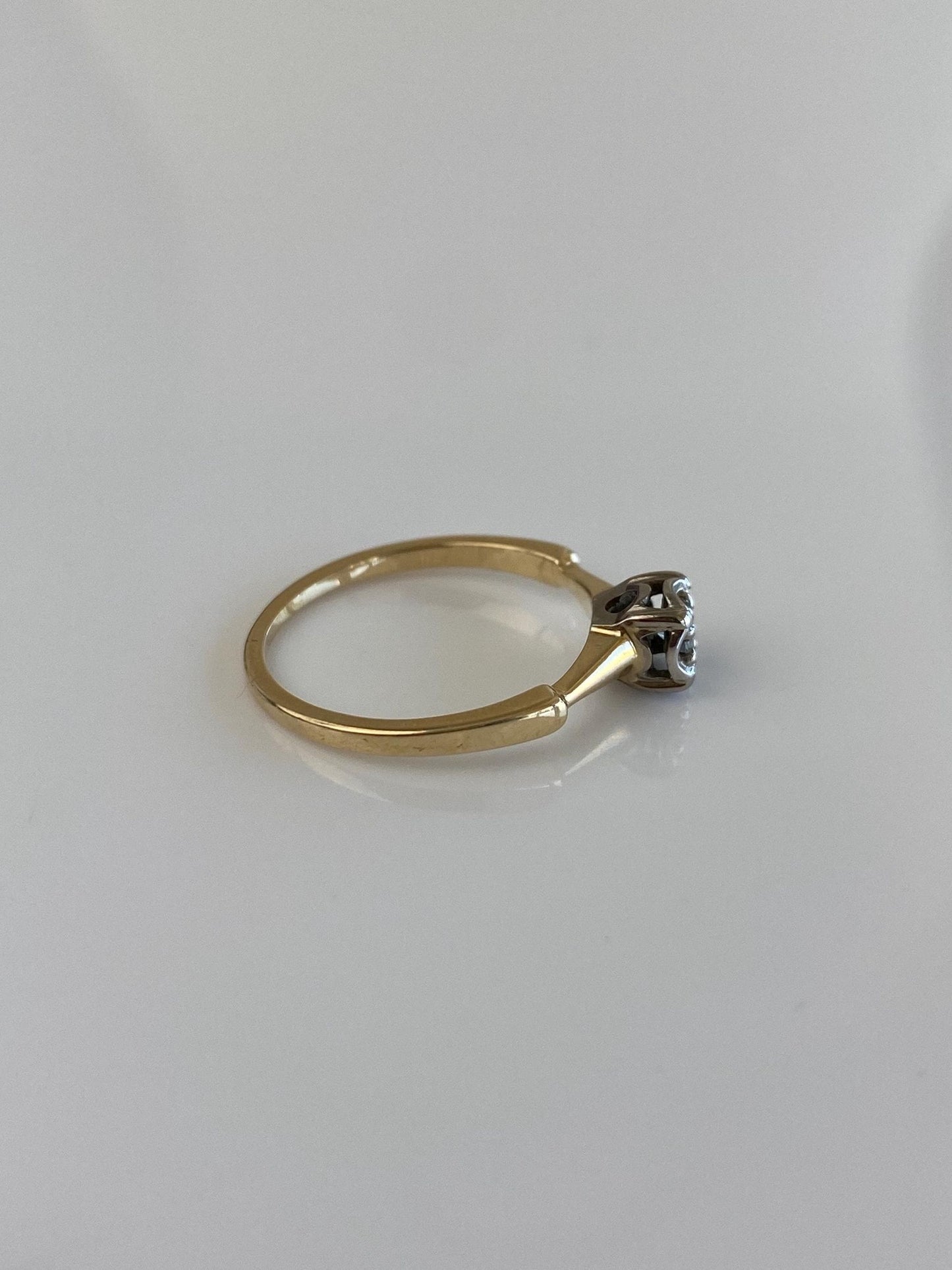 Vintage Solid 14k White & Yellow Gold Diamond Ring - Size 5.25