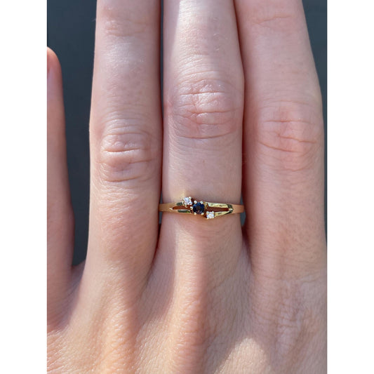 Vintage Solid 14k Yellow Gold Blue Spinel Cubic Zirconia Ring - Size 6