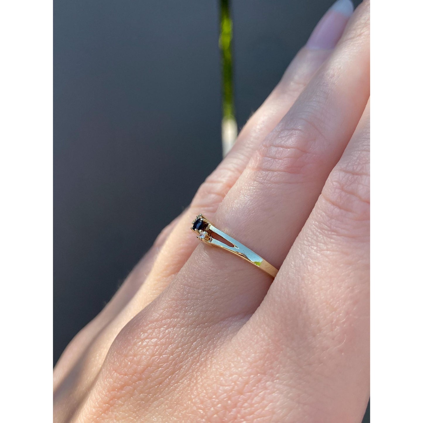 Vintage Solid 14k Yellow Gold Blue Spinel Cubic Zirconia Ring - Size 6