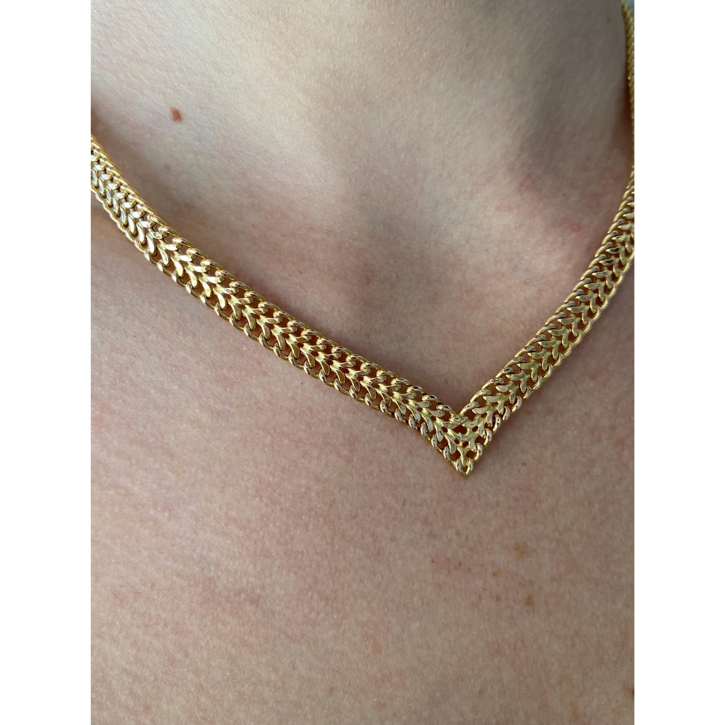 Vintage 10k Yellow Gold Woven Chevron Chain Necklace - 17 inches