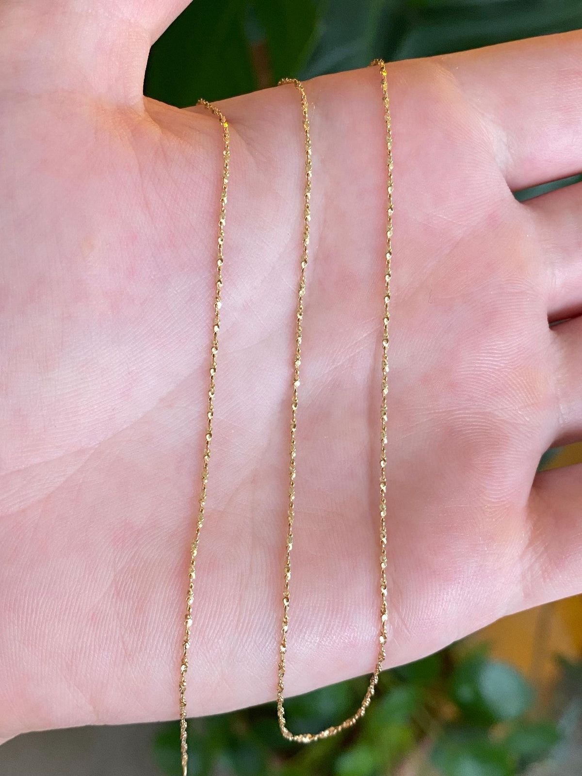 Vintage Solid 14k Yellow Gold Dainty Twisted Serpentine Chain Necklace - 18 inches