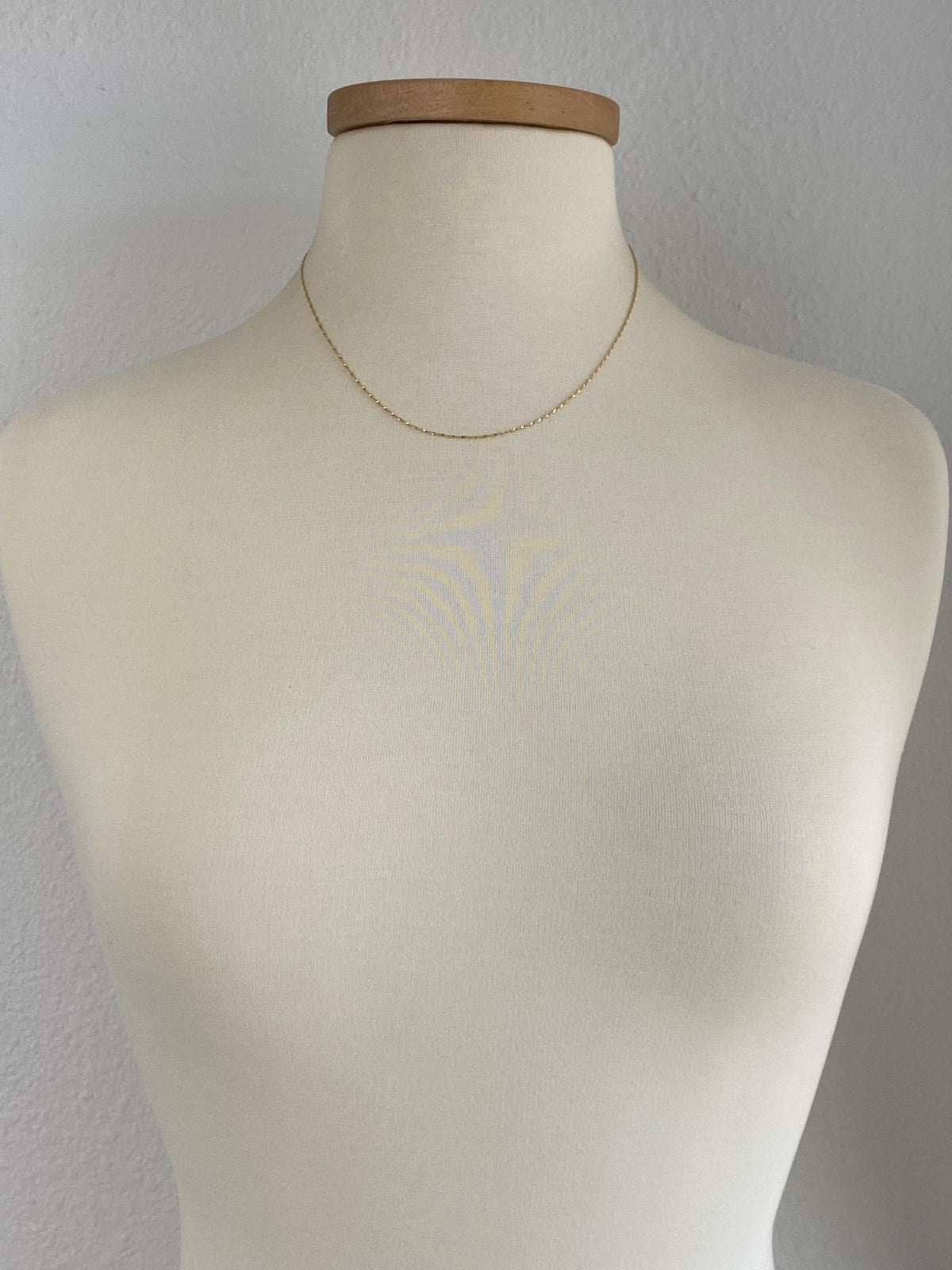 Vintage Solid 14k Yellow Gold Dainty Twisted Serpentine Chain Necklace - 18 inches