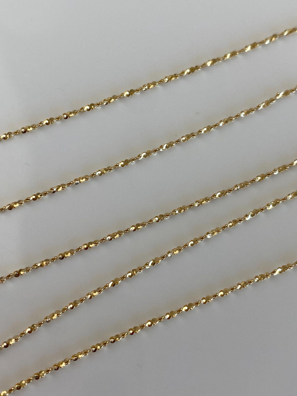 Vintage Solid 14k Yellow Gold Dainty Twisted Serpentine Chain Necklace - 18 inches