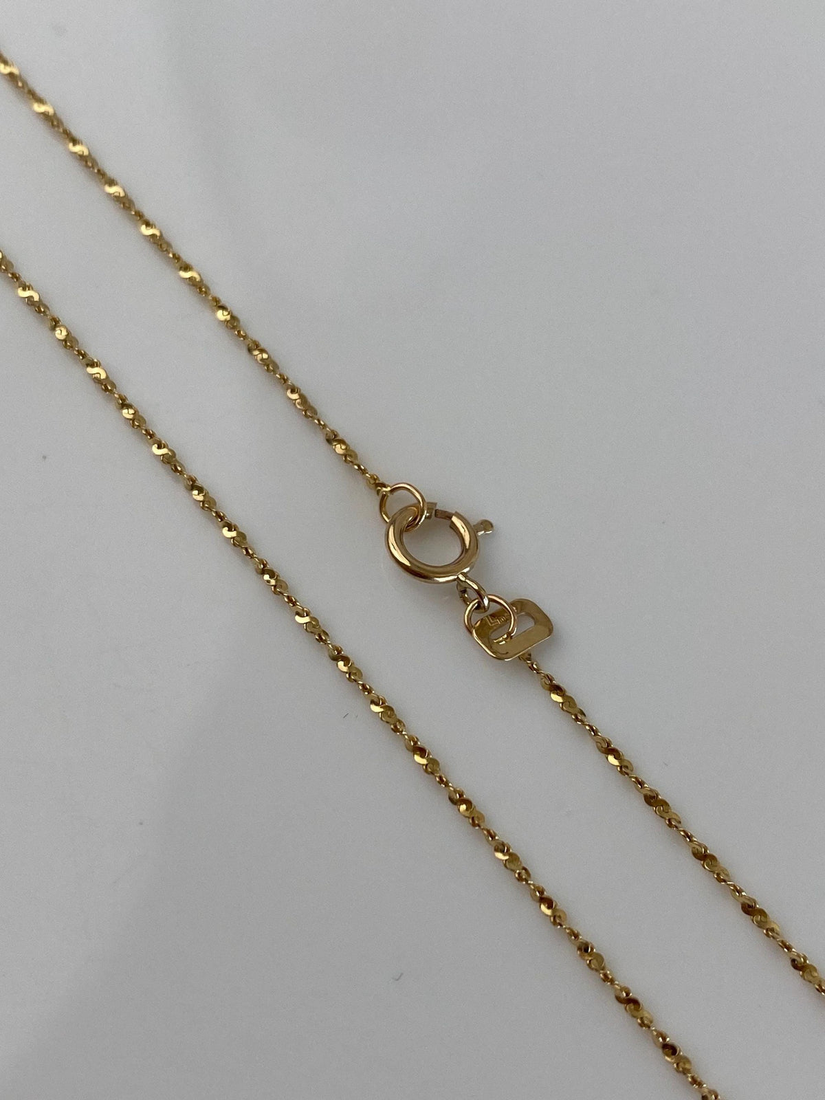 Vintage Solid 14k Yellow Gold Dainty Twisted Serpentine Chain Necklace - 18 inches