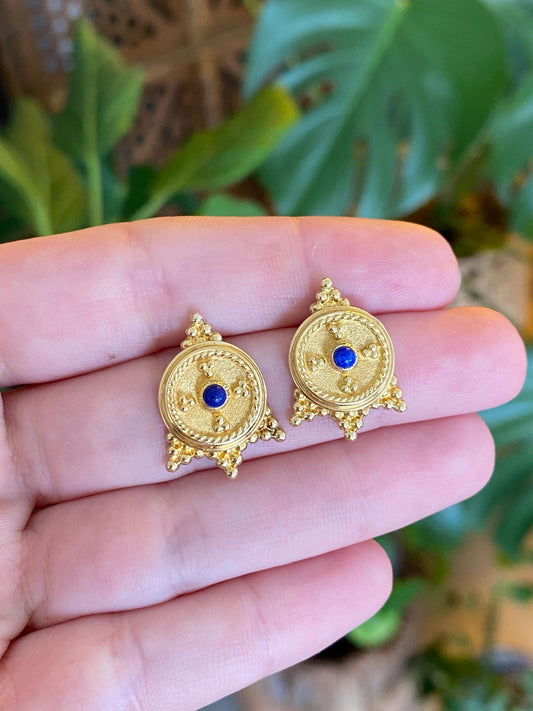 Vintage Solid 18k Yellow Gold Blue Lapis Lazuli Stud Earrings