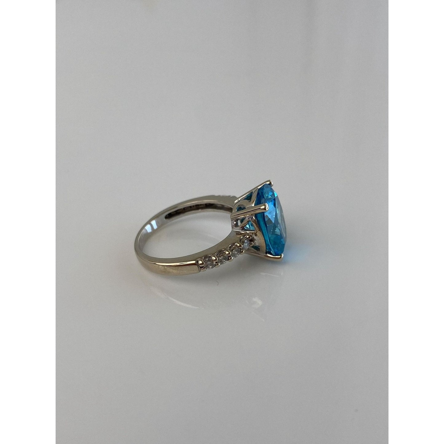 Solid 14k White Gold Diamond Clear &  Blue Cubic Zirconia Ring - Size 5.75