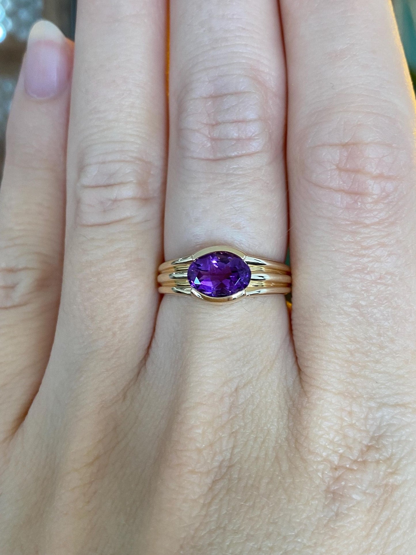 Vintage Solid 14k Yellow Gold Amethyst Lined Ring Band - Size 6.25
