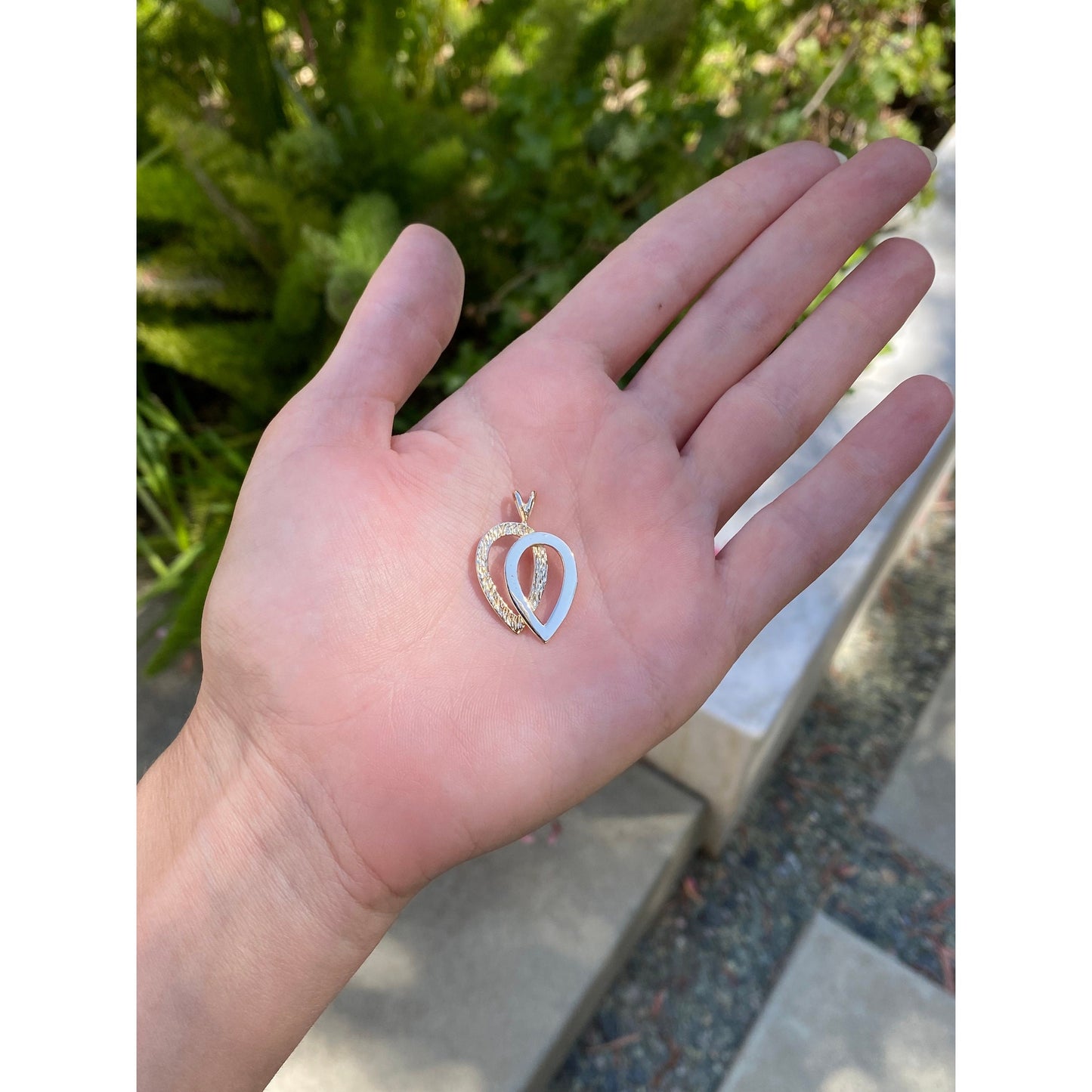 Vintage Solid 14k Yellow Gold Textured Double Teardrop Charm