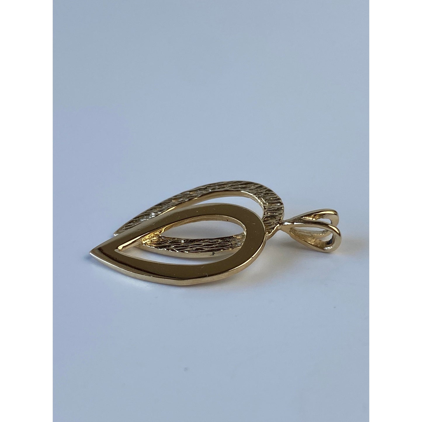 Vintage Solid 14k Yellow Gold Textured Double Teardrop Charm