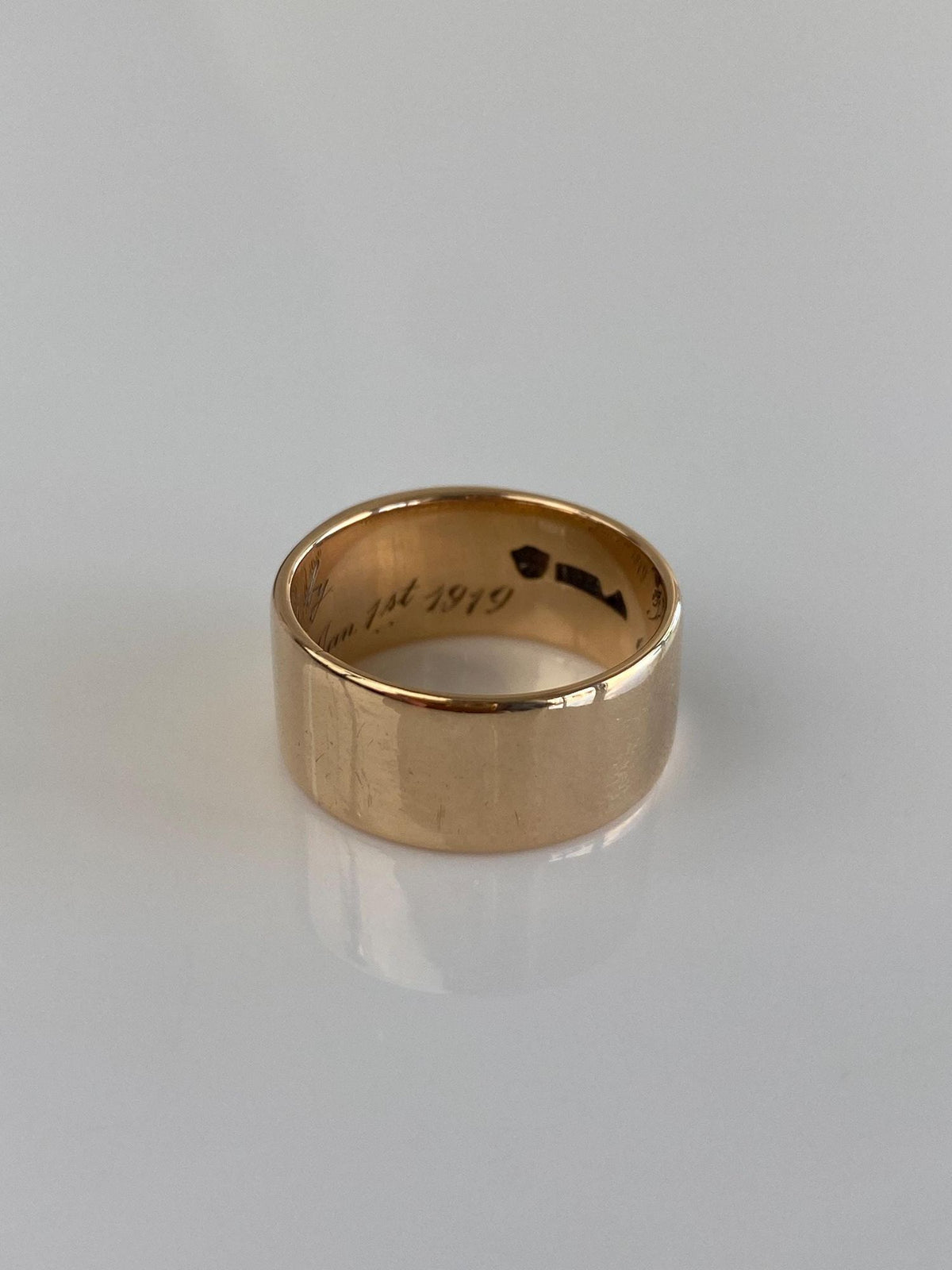 Vintage Solid 14k Rosey Gold Design Ring Band - Size 6