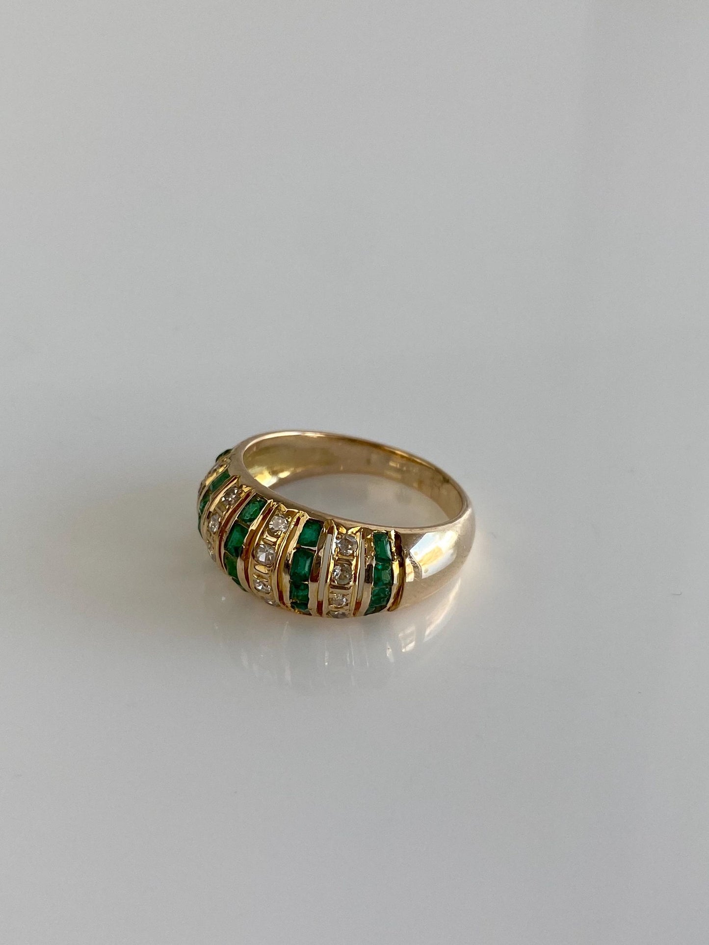 Vintage Solid 10k Yellow Gold Diamond Emerald Ring Band - Size 6.5