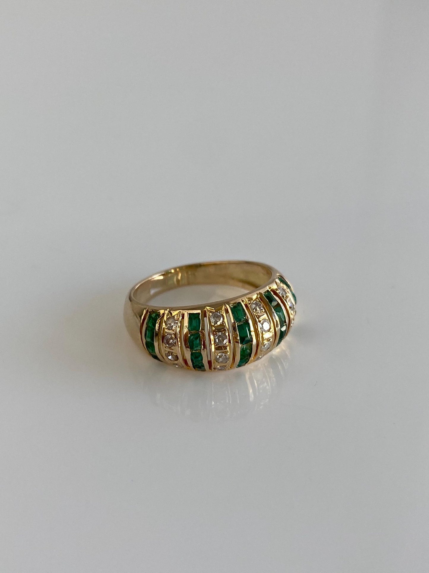 Vintage Solid 10k Yellow Gold Diamond Emerald Ring Band - Size 6.5