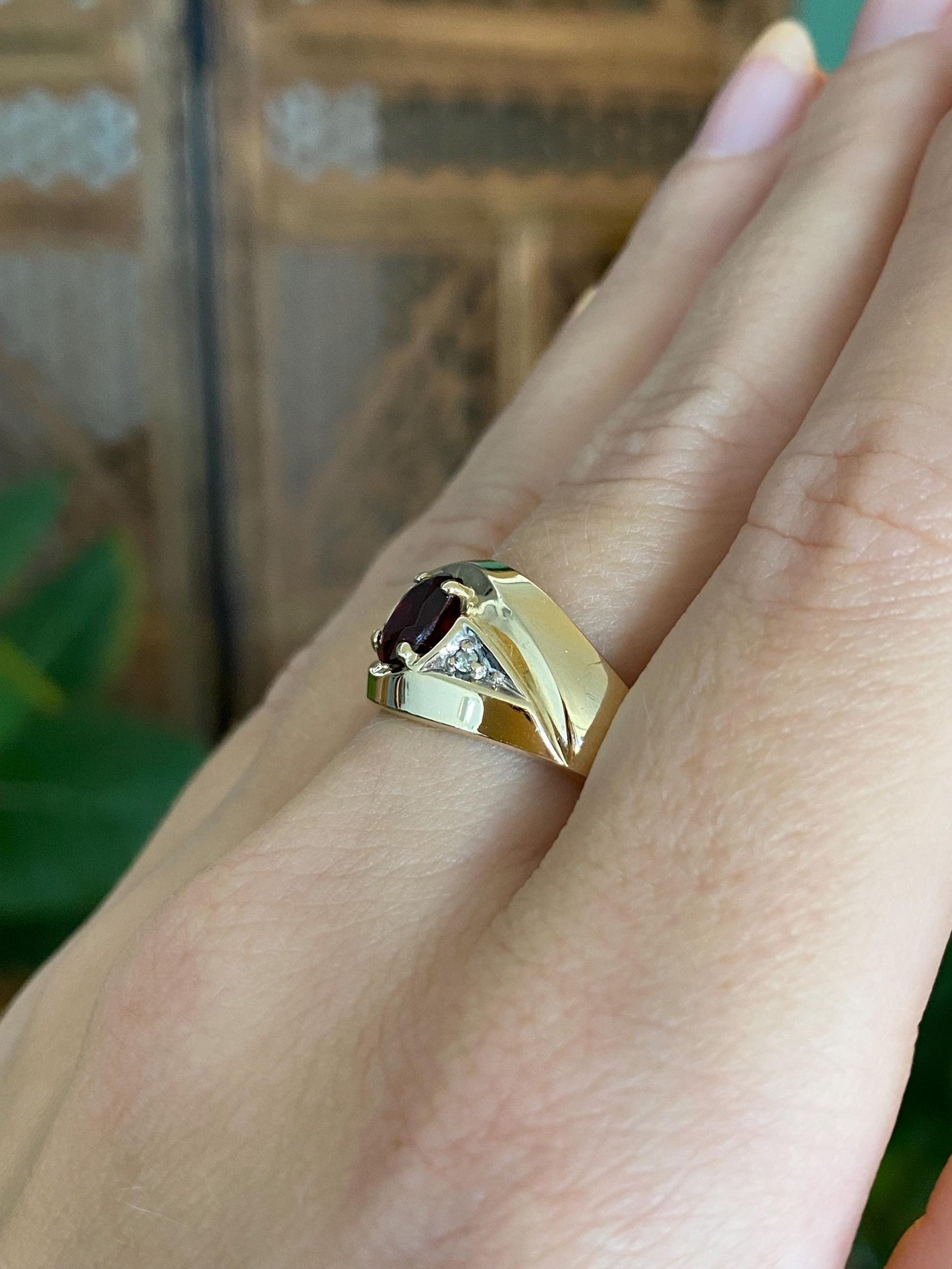 Vintage Solid 14k Yellow Gold Garnet Diamond Ring Band - Size 9.5