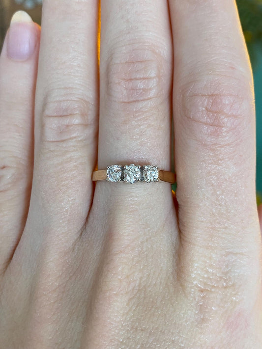 Vintage Solid 14k White & Yellow Gold Diamond Row Ring - Size 7.25