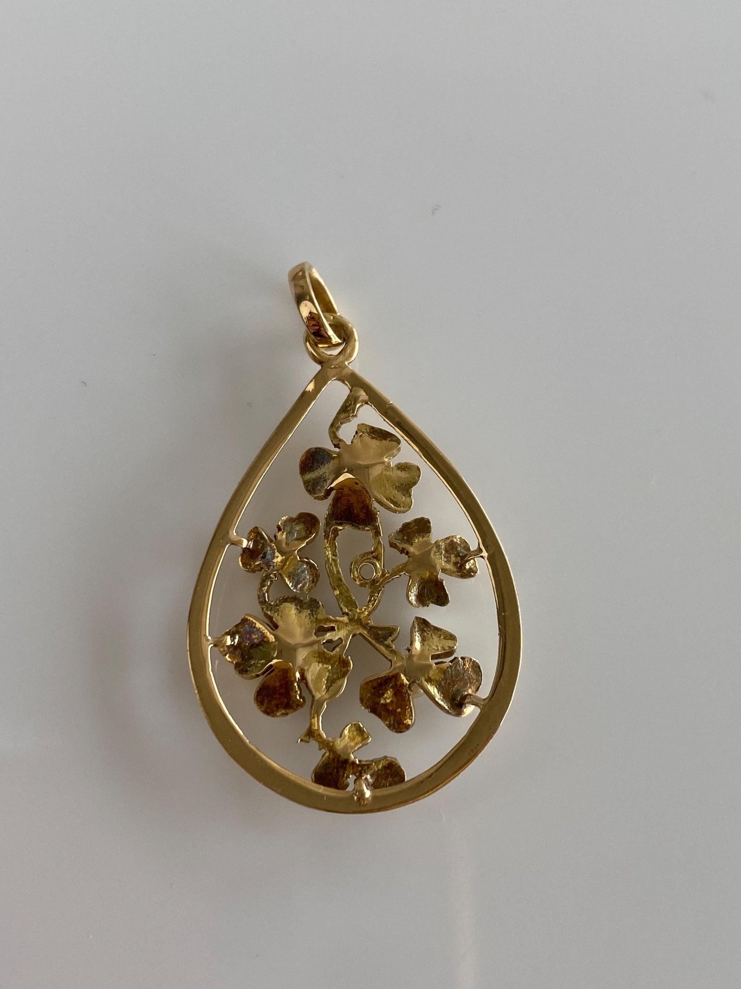 Vintage Solid 18k Yellow Gold Pearls Flowers Charm