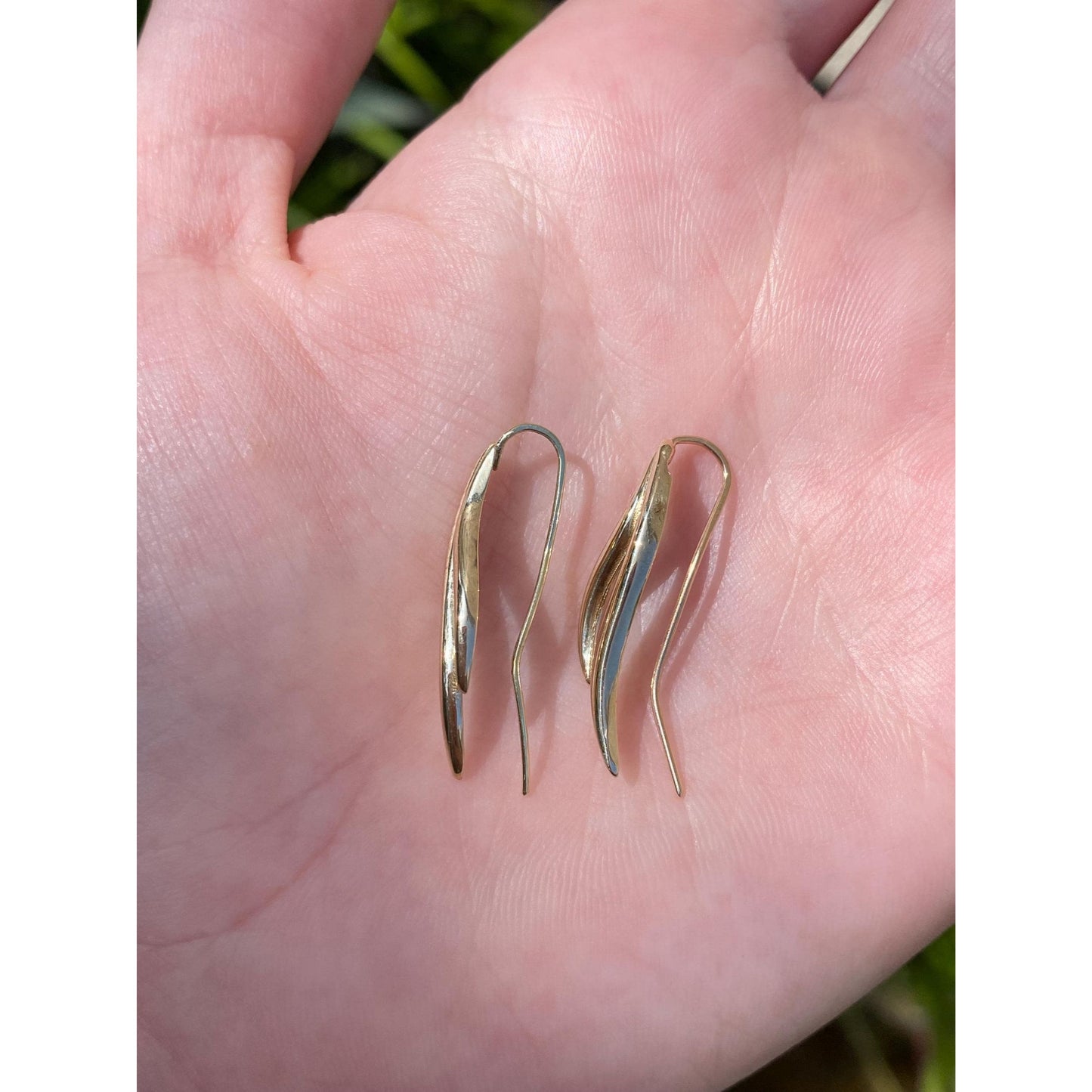 Vintage Solid 14k Yellow Gold Spiral Drop Earrings