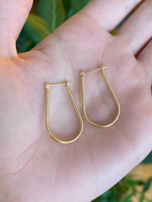 Vintage 14k Yellow Gold Teardrop Hoop Earrings