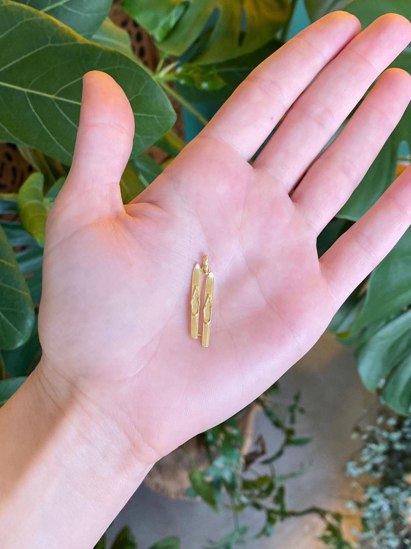 Vintage Solid 18k Yellow Gold Skiis Charm