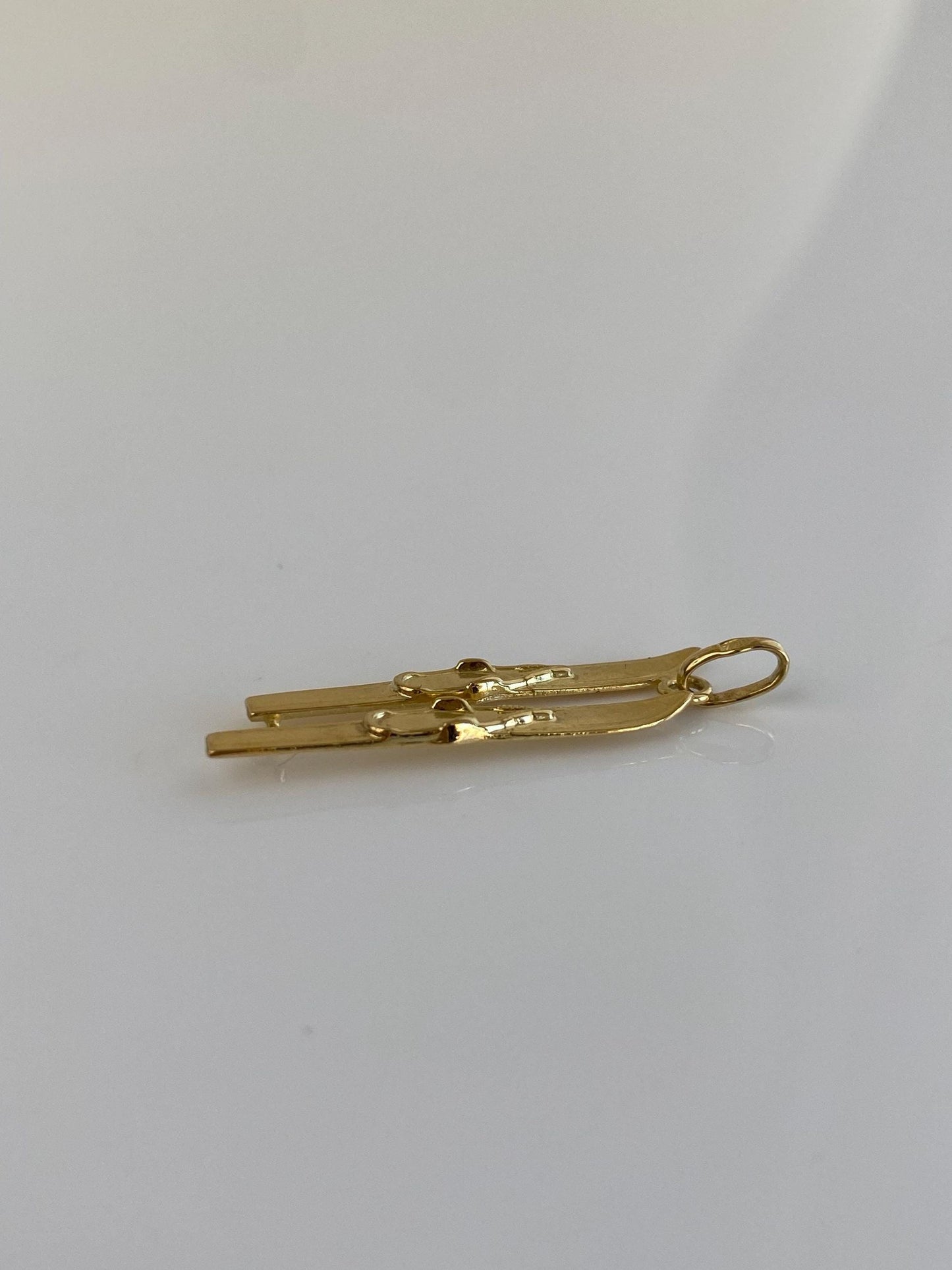 Vintage Solid 18k Yellow Gold Skiis Charm