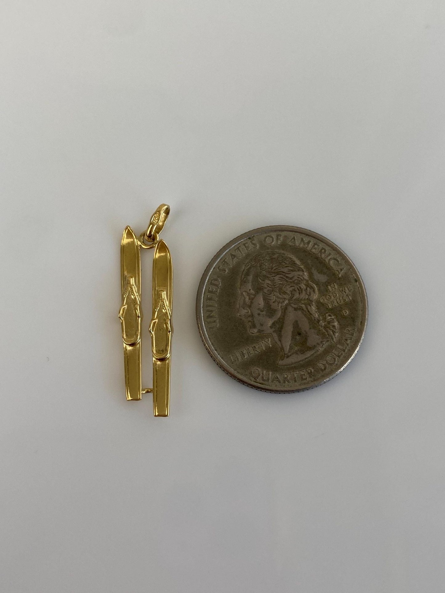 Vintage Solid 18k Yellow Gold Skiis Charm