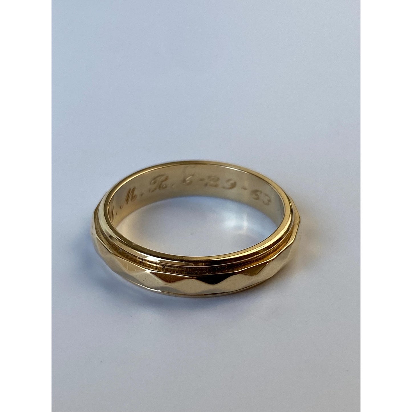 Vintage Solid 14k Yellow Gold Disco Faceted Ring Band - Size 6.75