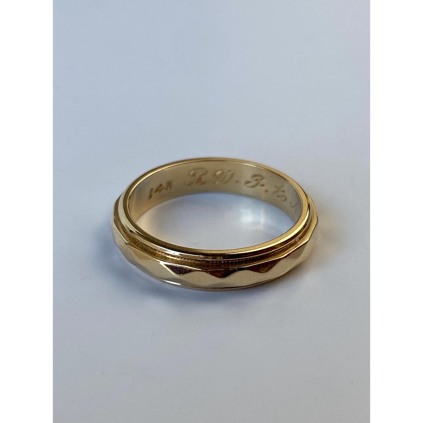 Vintage Solid 14k Yellow Gold Disco Faceted Ring Band - Size 6.75