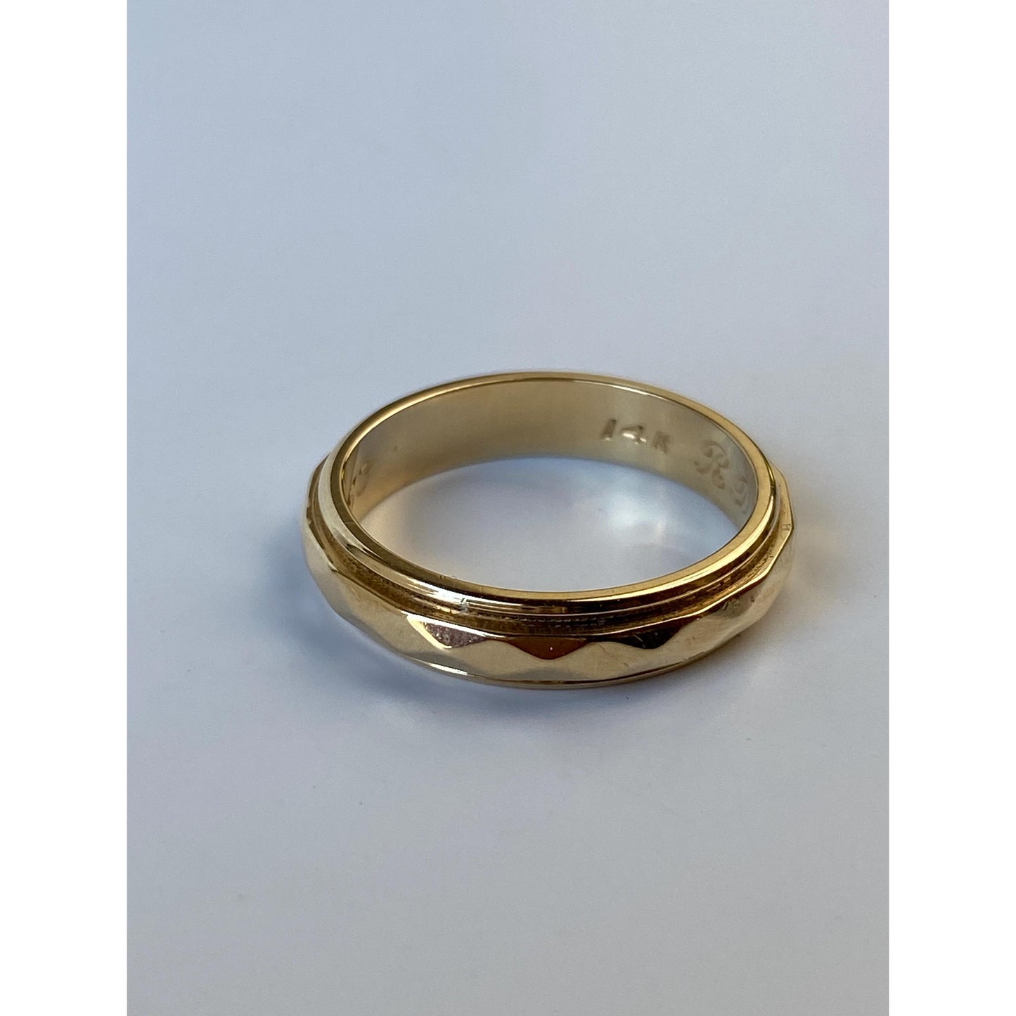 Vintage Solid 14k Yellow Gold Disco Faceted Ring Band - Size 6.75