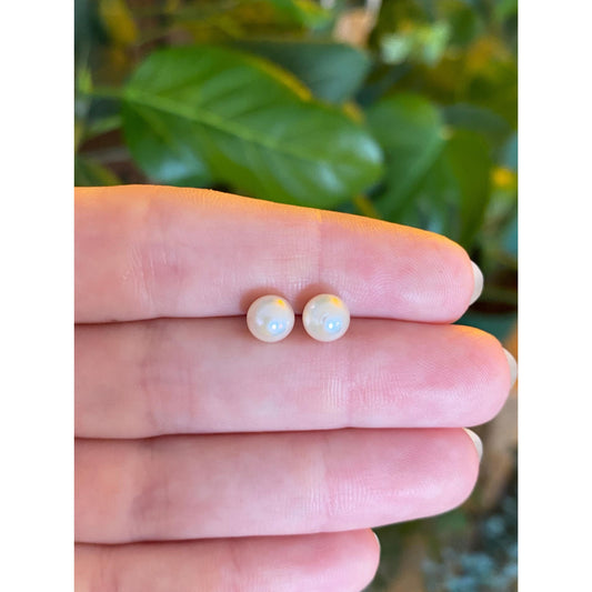 Vintage Solid 14k Yellow Gold Pearl Stud Earrings