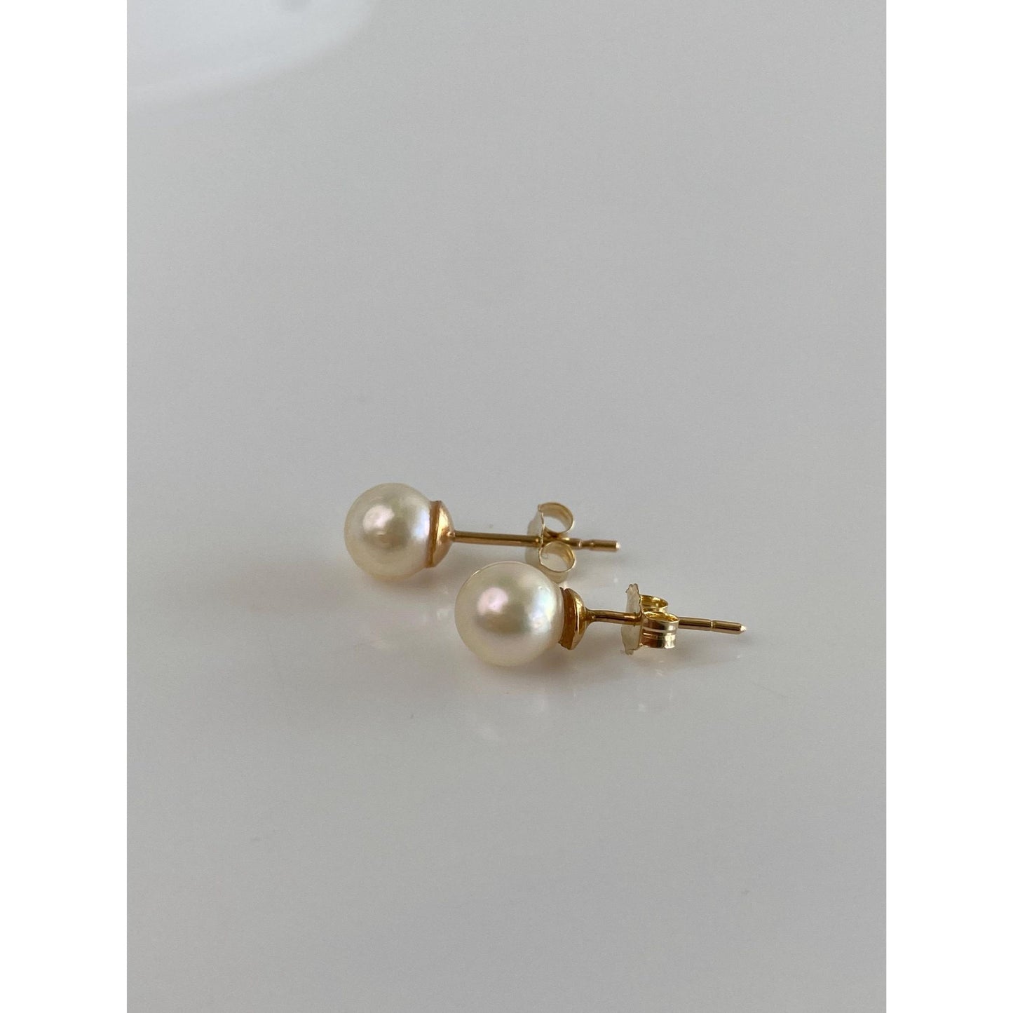Vintage Solid 14k Yellow Gold Pearl Stud Earrings