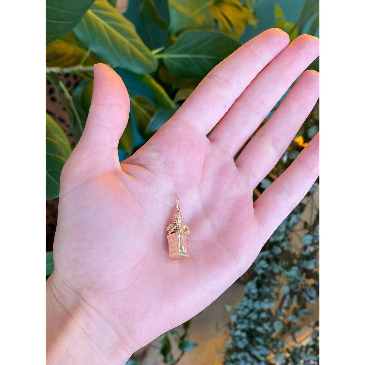 Vintage Solid 14k Yellow Gold Santa Chimney Charm