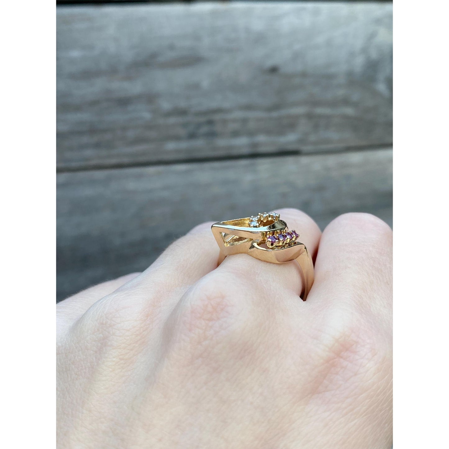 Vintage Solid 14k Yellow Gold Diamond Red Spinel Ring - Size 8