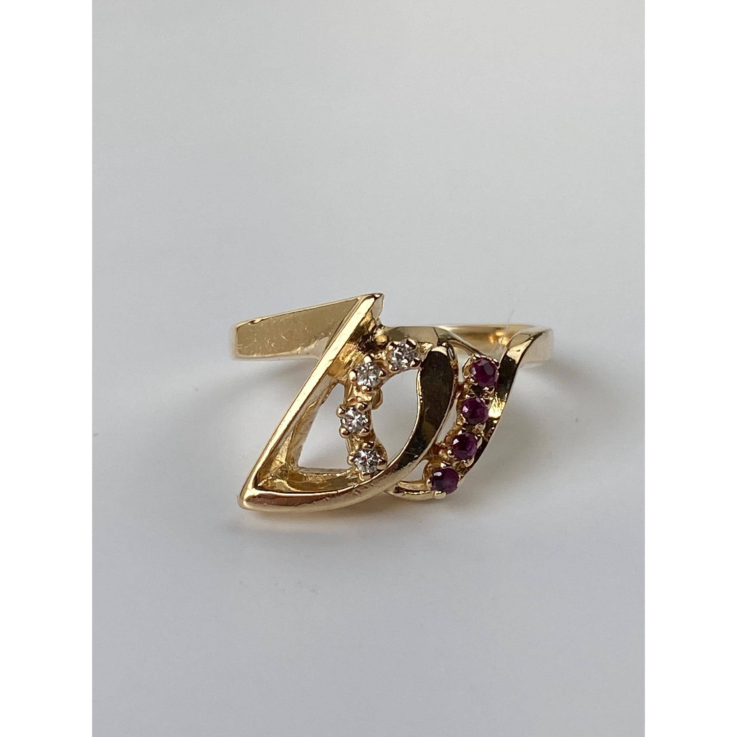 Vintage Solid 14k Yellow Gold Diamond Red Spinel Ring - Size 8