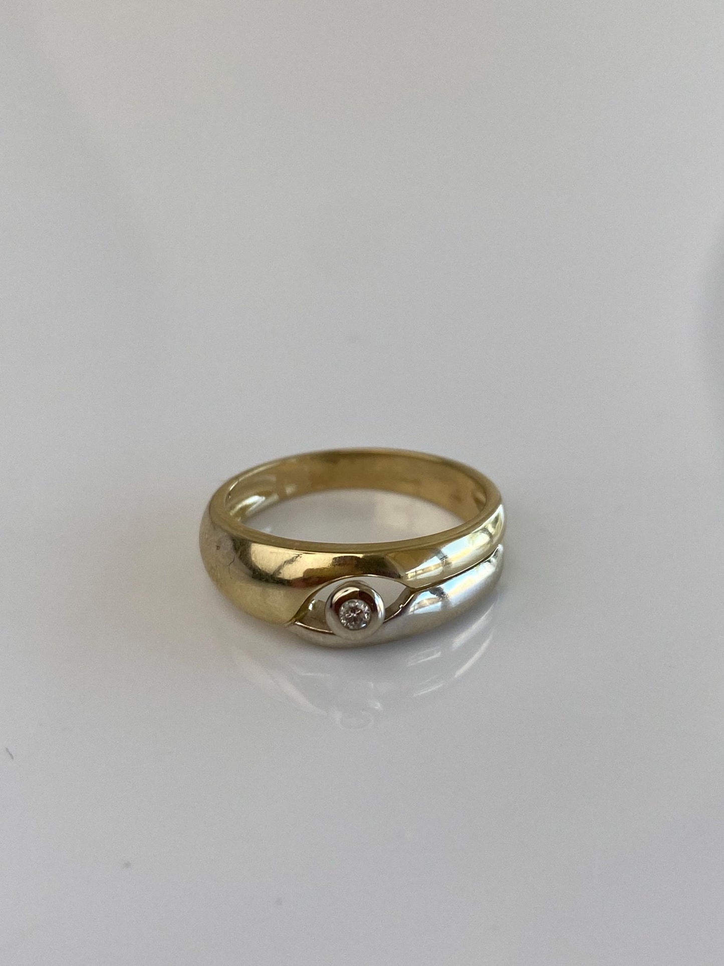 Vintage Solid 14k White & Yellow Gold Diamond Ring Band - Size 7.5