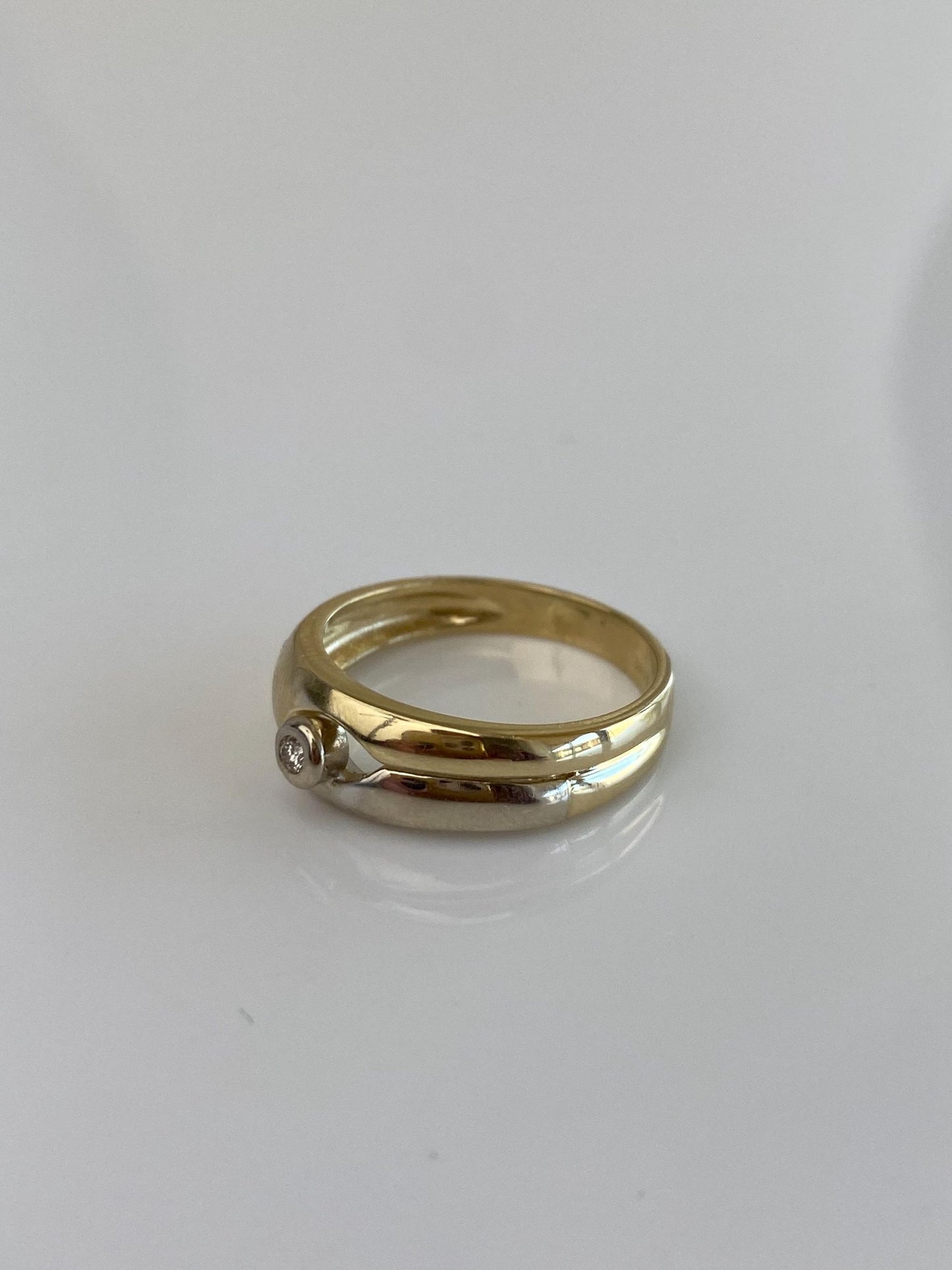 Vintage Solid 14k White & Yellow Gold Diamond Ring Band - Size 7.5