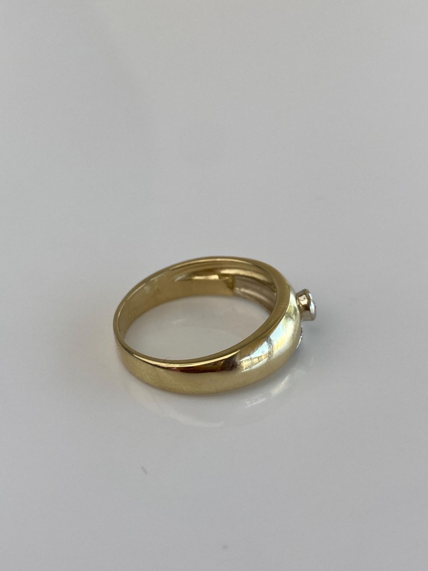 Vintage Solid 14k White & Yellow Gold Diamond Ring Band - Size 7.5