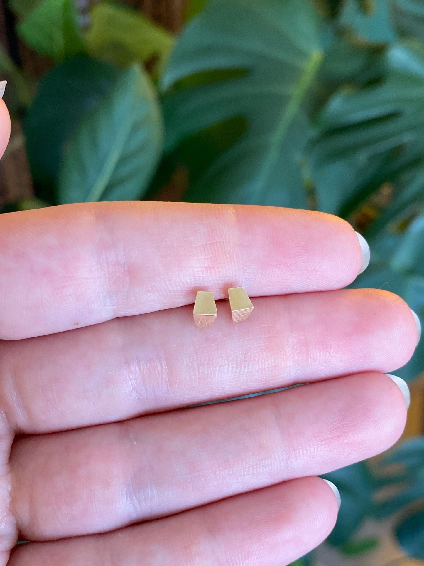 Vintage Solid 14k Yellow Gold Open Cube Stud Earrings