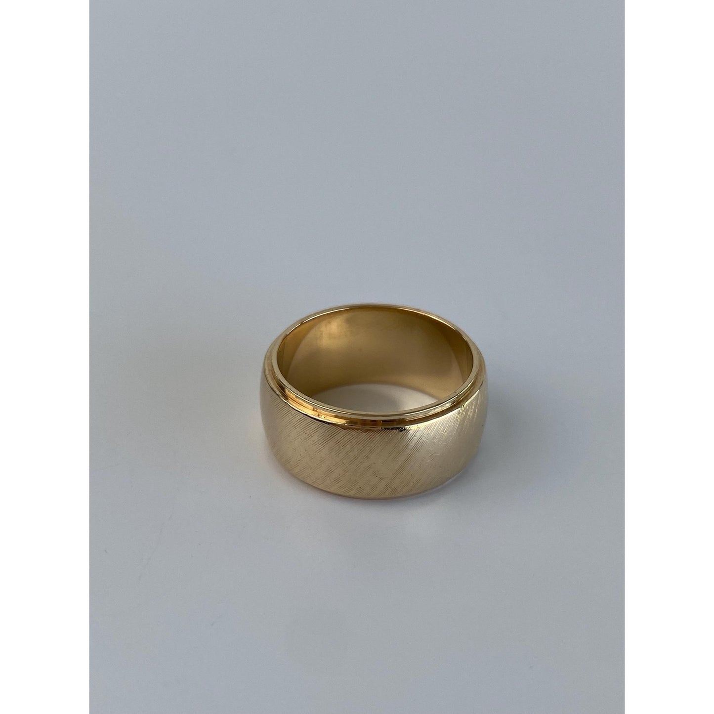 Vintage Solid 14k Yellow Gold Crosshatch Pattern Wide Ring Band - Size 5.25