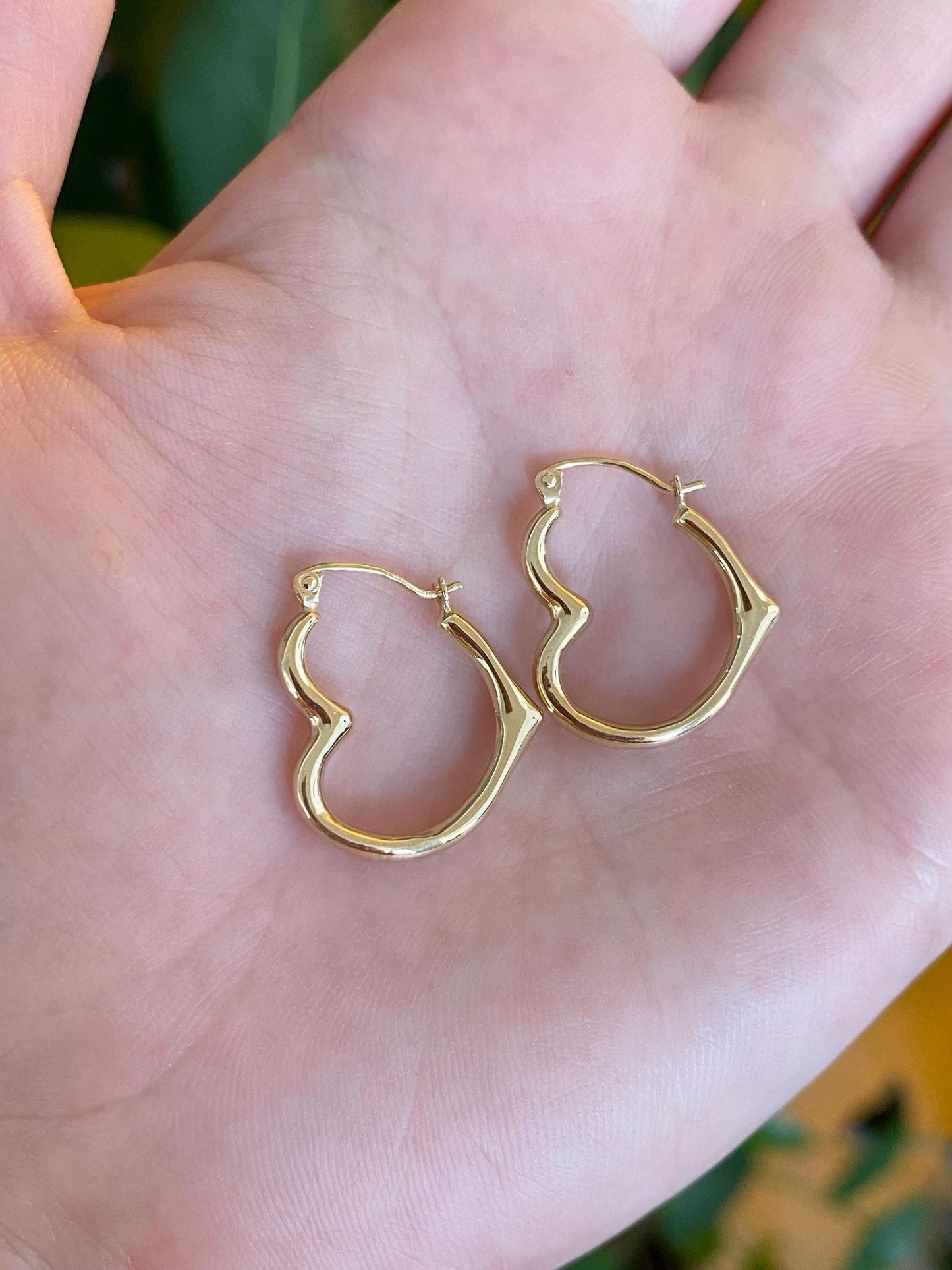 Vintage 14k Yellow Gold Heart Hoop Earrings