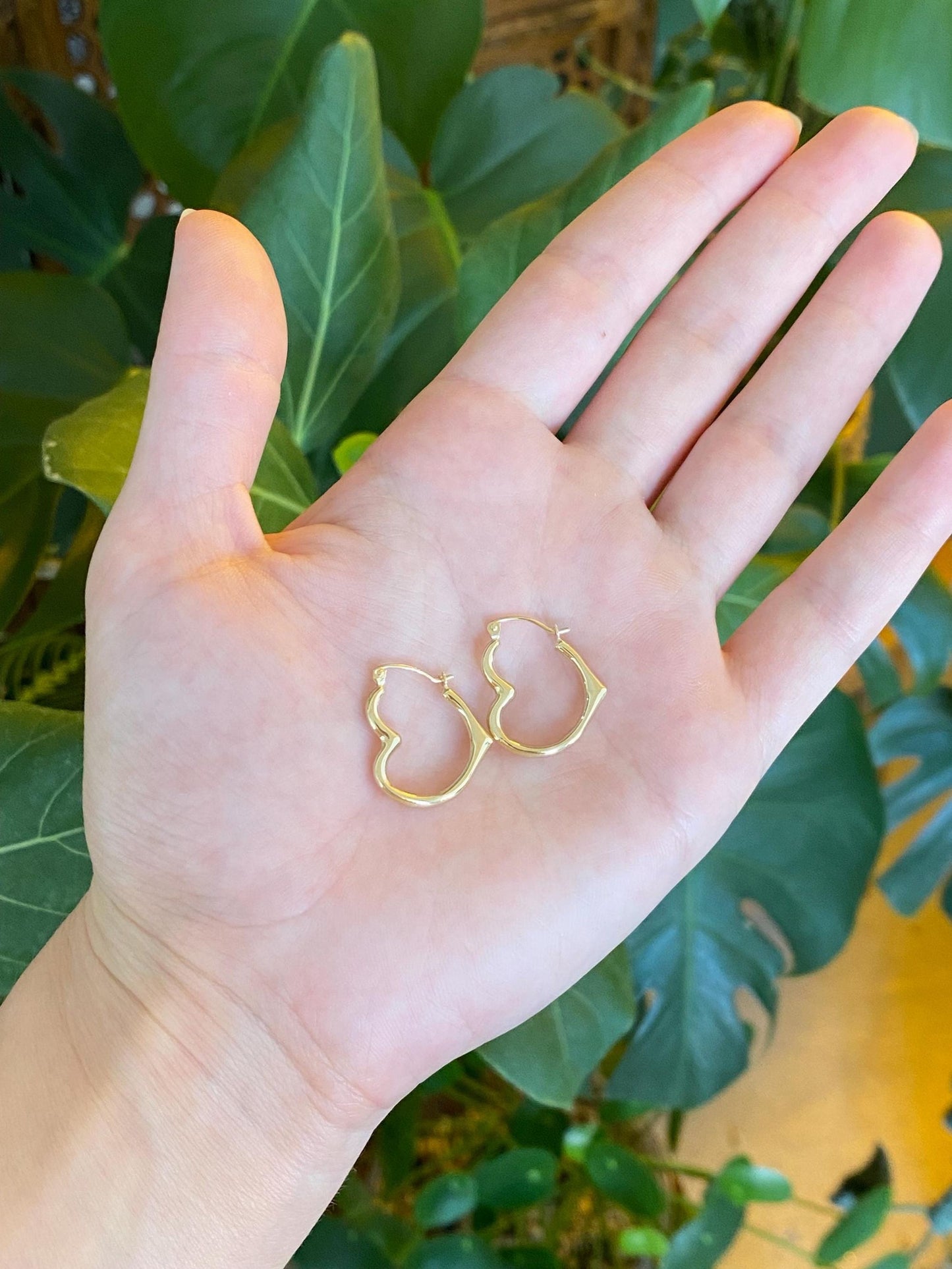 Vintage 14k Yellow Gold Heart Hoop Earrings