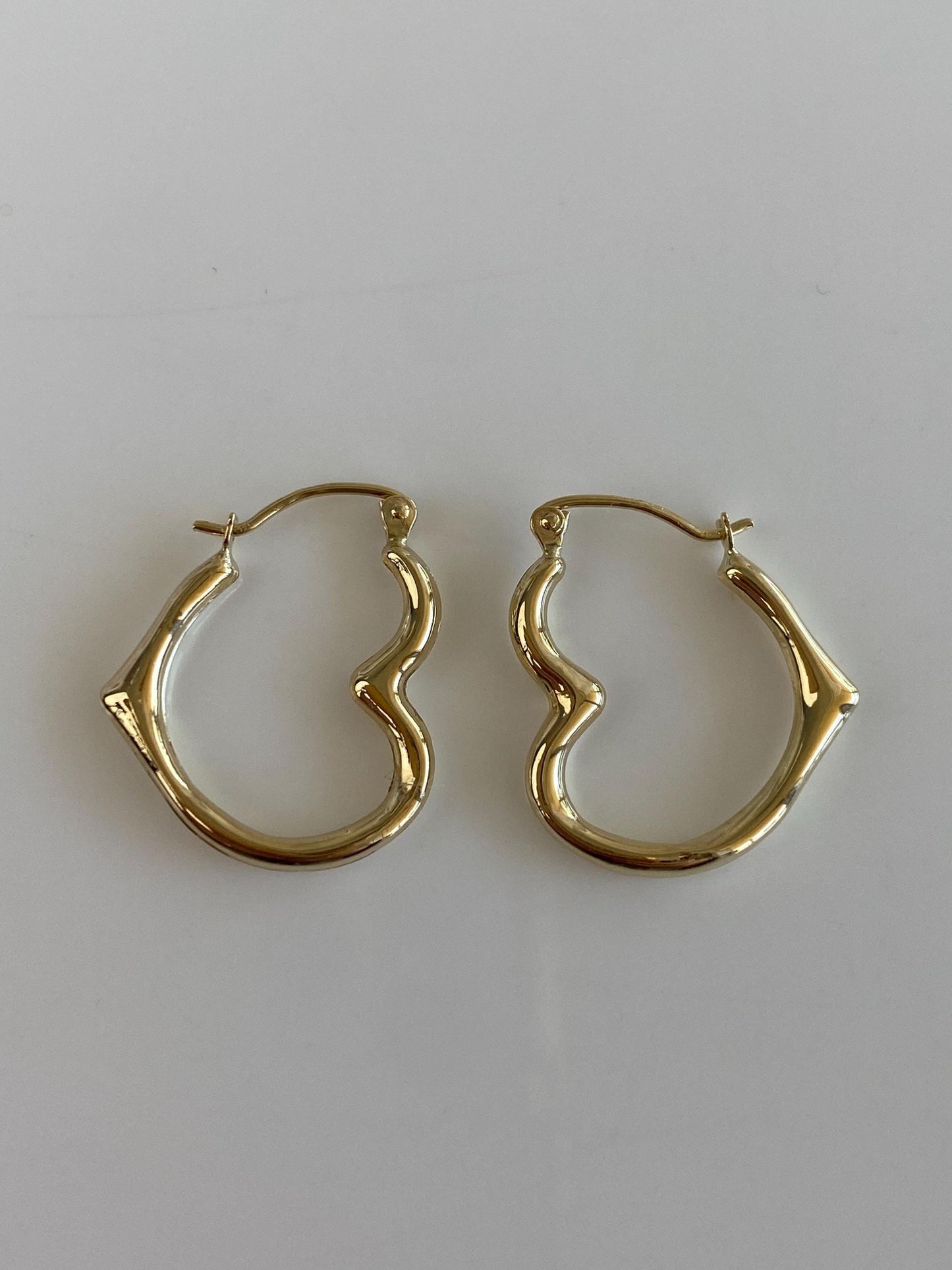 Vintage 14k Yellow Gold Heart Hoop Earrings