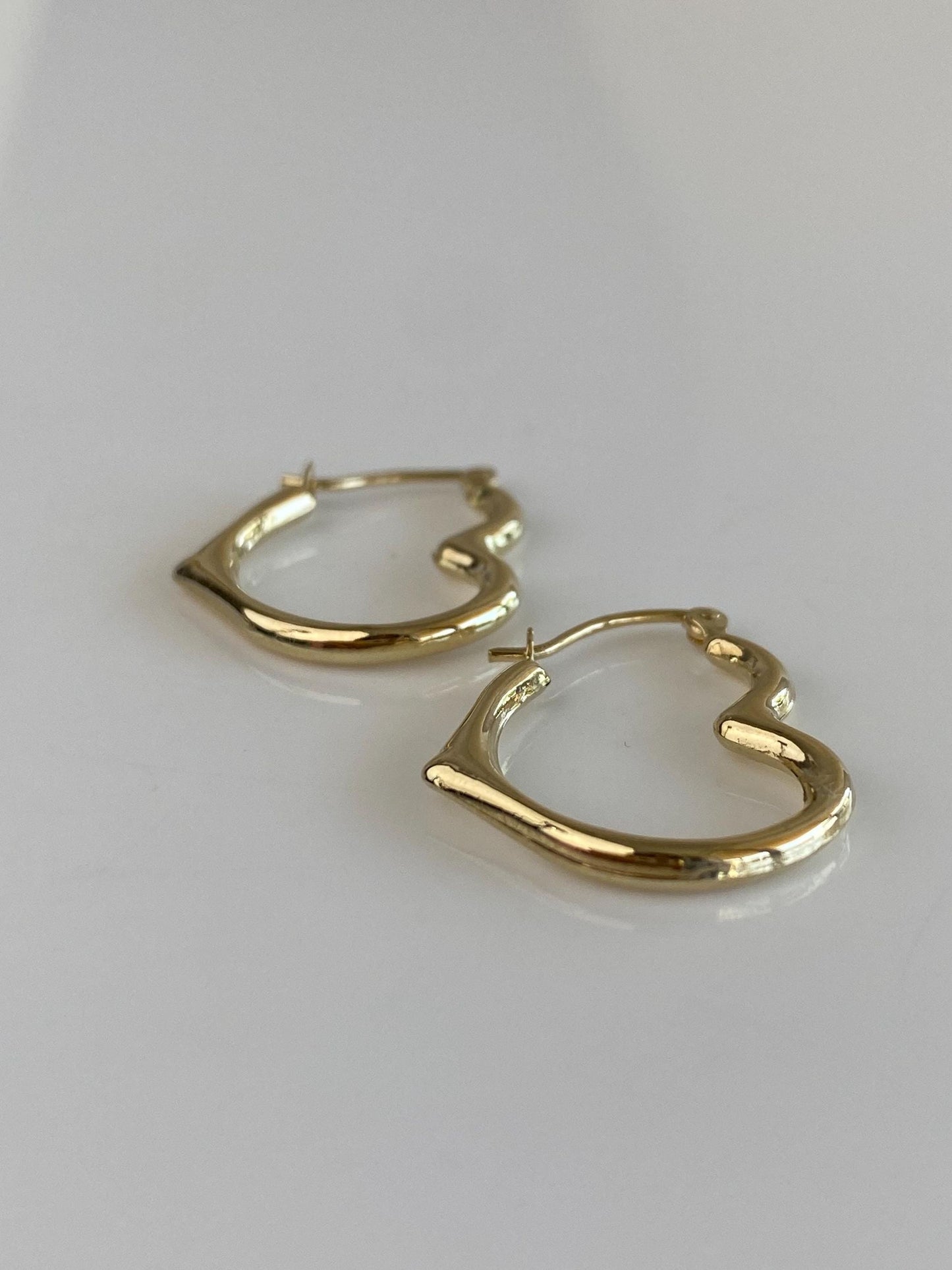 Vintage 14k Yellow Gold Heart Hoop Earrings