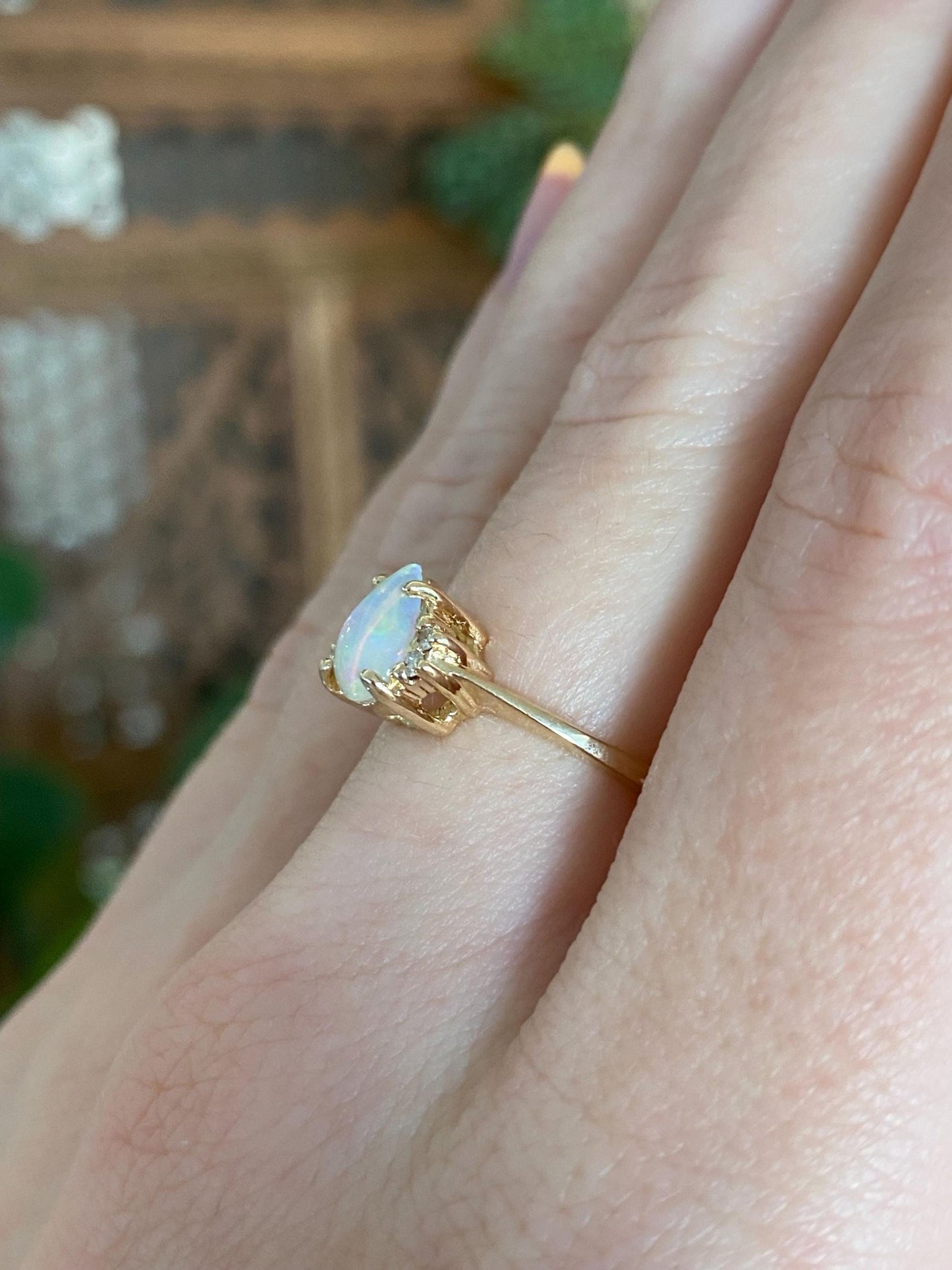 Vintage Solid 14k Yellow Gold Diamond Opal Teardrop Ring - Size 5.75