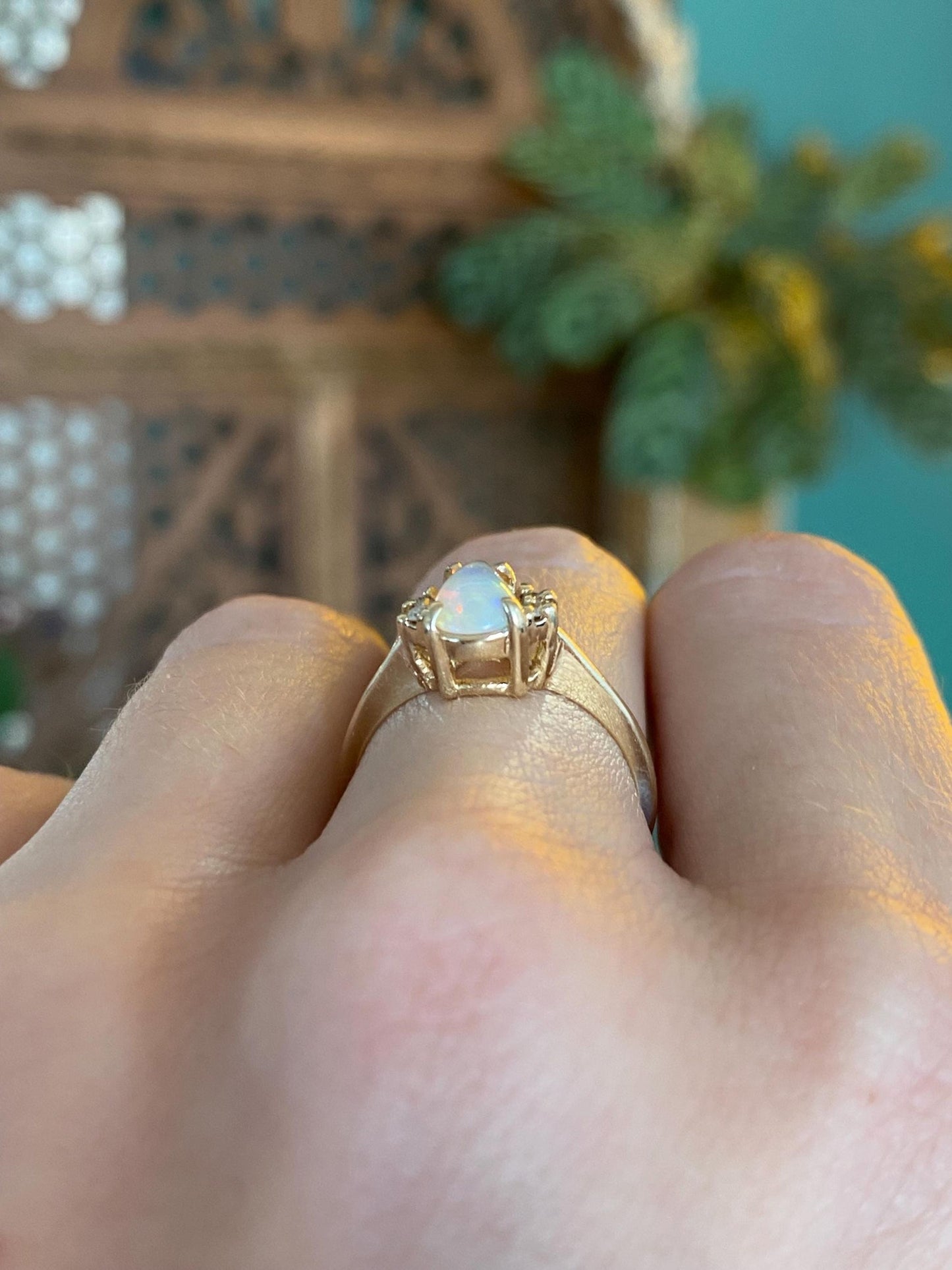 Vintage Solid 14k Yellow Gold Diamond Opal Teardrop Ring - Size 5.75