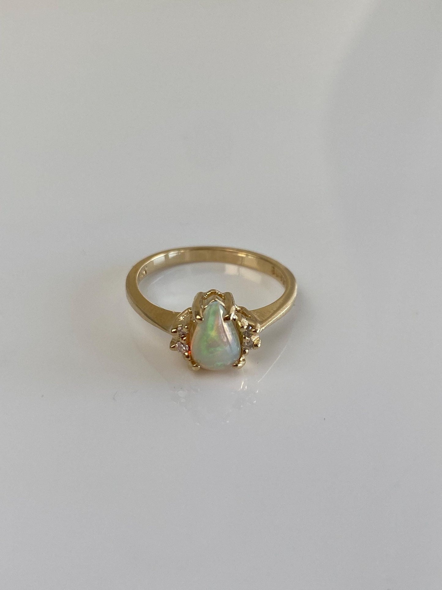 Vintage Solid 14k Yellow Gold Diamond Opal Teardrop Ring - Size 5.75