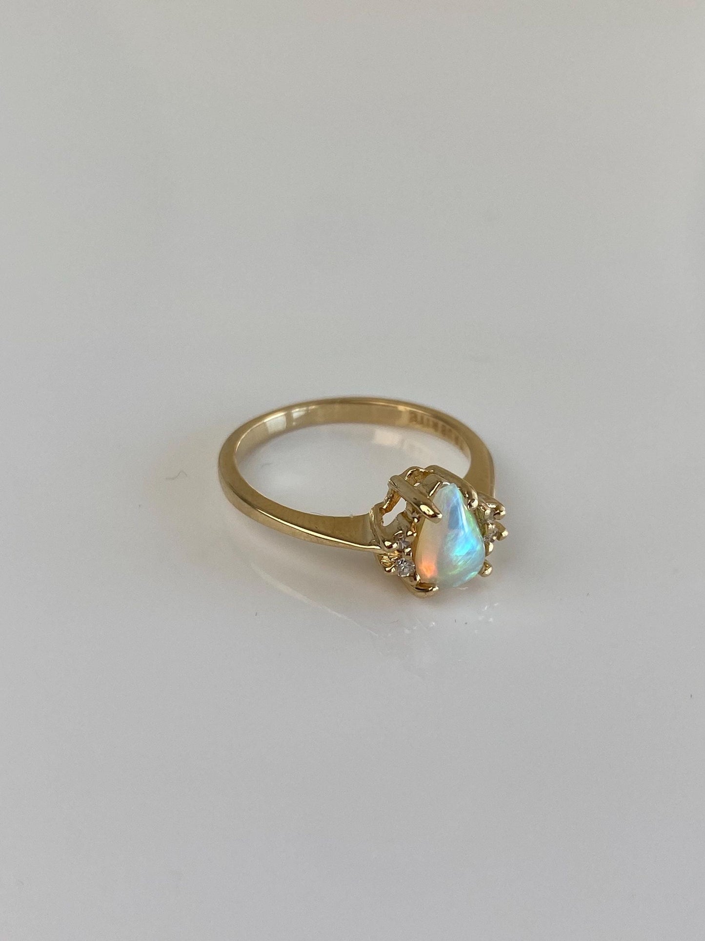 Vintage Solid 14k Yellow Gold Diamond Opal Teardrop Ring - Size 5.75