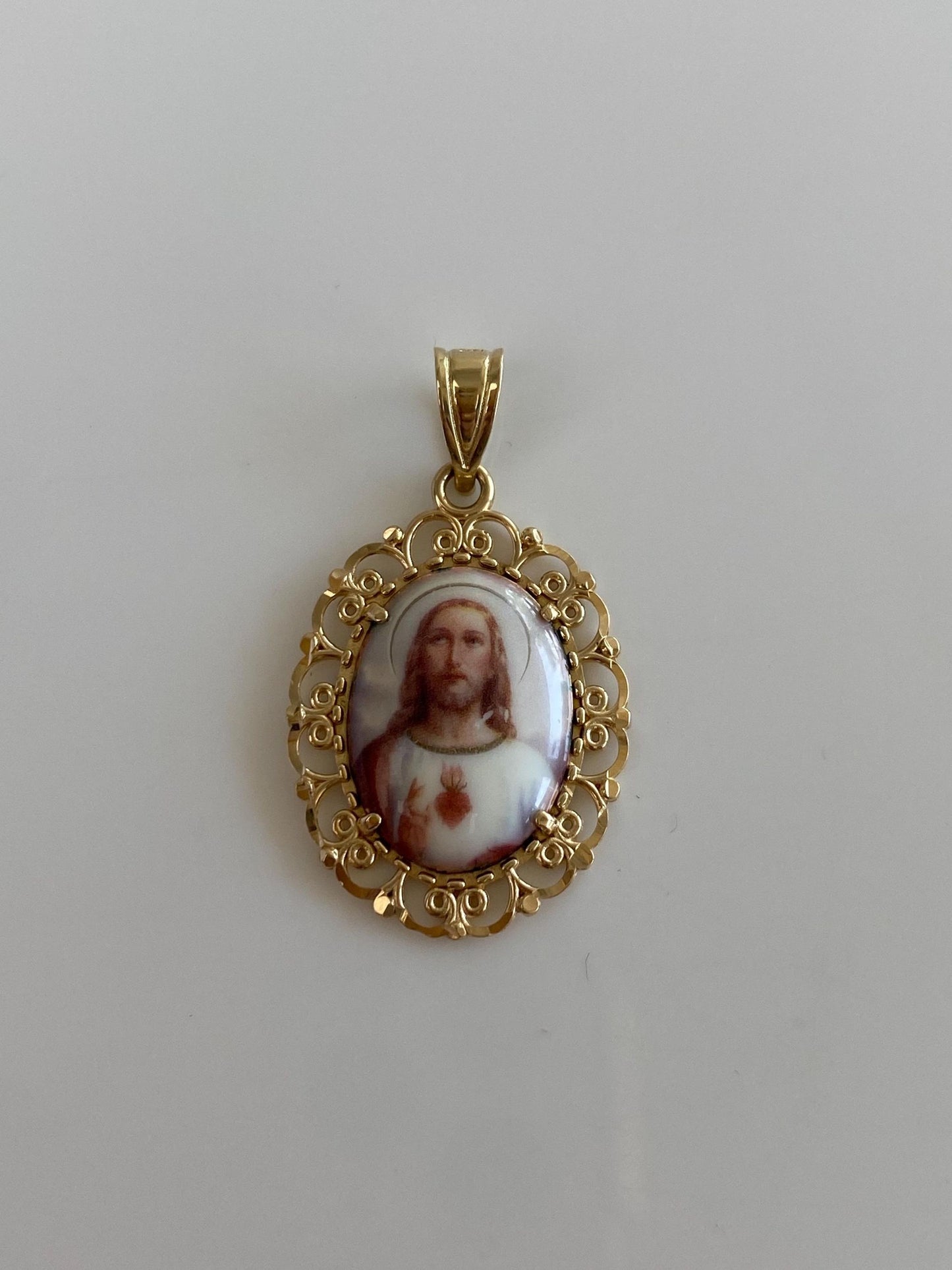 Vintage Solid 14k Yellow Gold Filigree Religious Jesus Charm