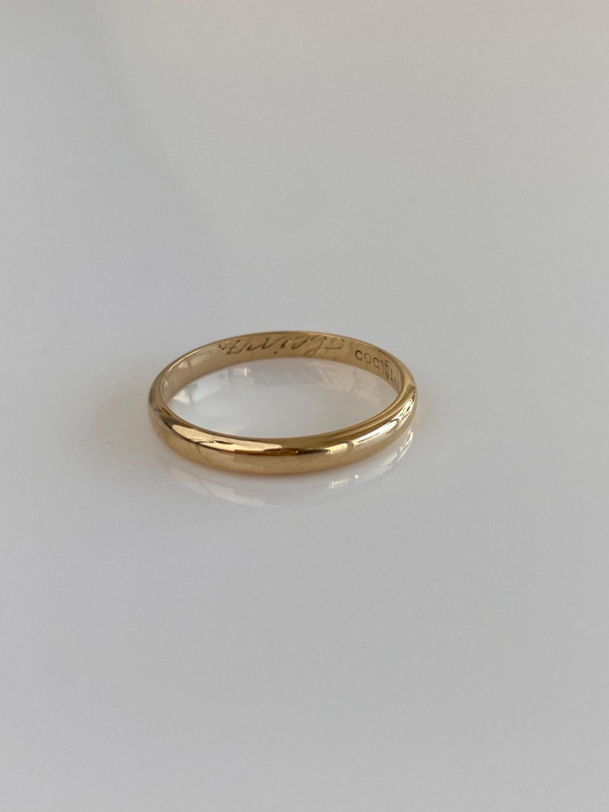 Vintage Solid 14k Yellow Gold Ring Band - Size 7