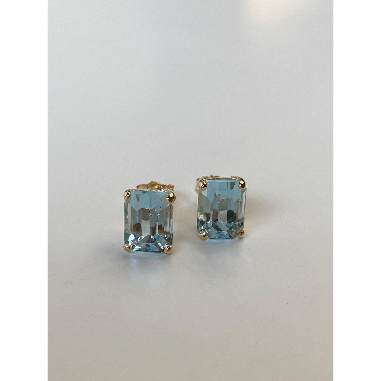 Vintage Solid 14k Yellow Gold Topaz Stud Earrings
